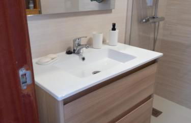 BIENVENUE Appart lumineux avec ascenseur et vue sur la mer - Photo 13