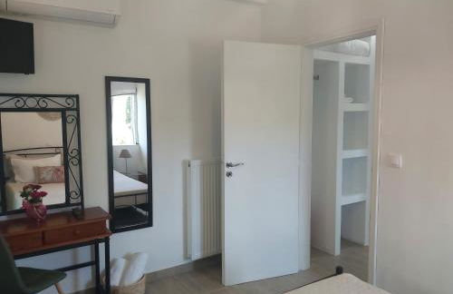 Dimitra's Apartments 4 klm away from Chora - Foto 12