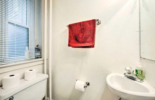 Lancaster Unit with Expansive Covered Porch! - Foto 19