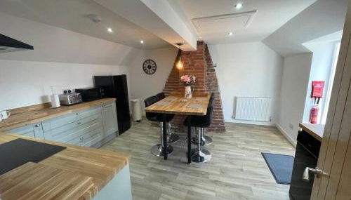 Cosy apartment in Eccleshall - Photo 2