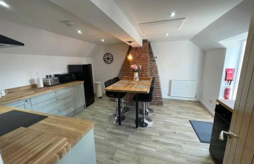 Cosy apartment in Eccleshall - Photo 2