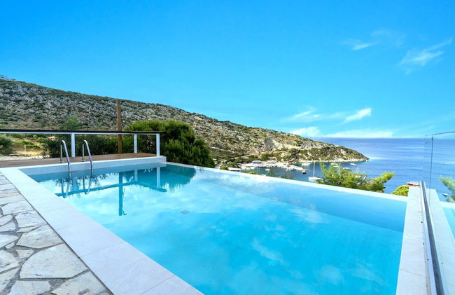 Coastal Paradise Found - Komis' Private Pool Retreat - Foto 5