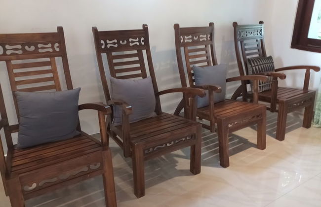 Sana Guest - Photo 12