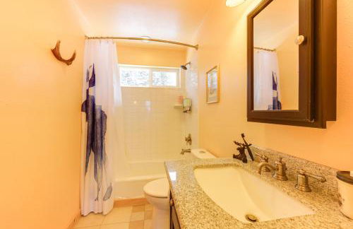 5 Mi to Kasilof River Forest-View Retreat with Deck - Foto 16