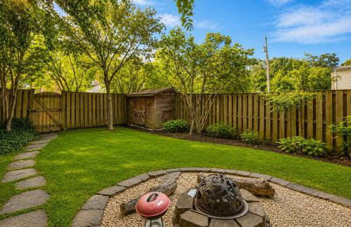 Beautiful 3BR 2BA Colonial House by CozySuites - Foto 22