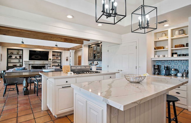 Wellsona Vineyard Retreat + Pool, Hot Tub, Views Main Home + Guest Home - Foto 9