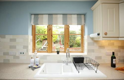 Modern 5-Bed Home, Guests 9, Secure Parking, Contractors - Foto 54