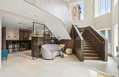 Deluxe 2BR Flat with Cinema, Gym, Parking & Games - Foto 1