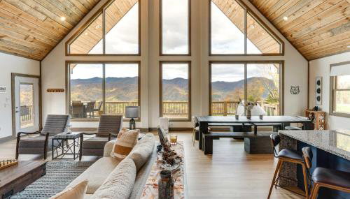 Blue Ridge Mountain-View Cabin with Hot Tub and Deck! - Foto 3