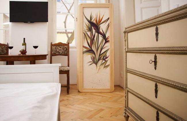 Prague Siesta Apartments - Photo 8