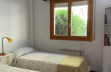 El jardín de Max, apartamento céntrico con jardín privado y parking - Photo 7