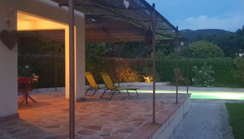 Studio indépendant à la Villa Garlaban 3 étoiles - Foto 4, sunbed