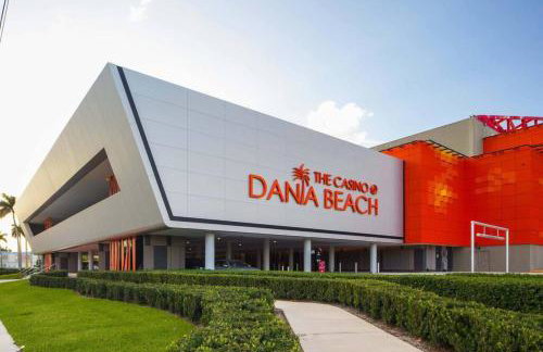 Cozy AirportHouse 5 min del aeropuerto WiFi parking privado - Foto 27