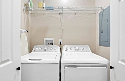 Chic Boho Retreat Near Downtown - Photo 12