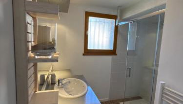 T2 meublé 42m2 avec terasse - Photo 5