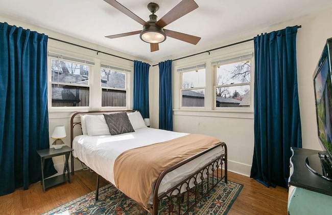 Mulberry Place: a Charming Cottage Near Old Town! - Photo 2