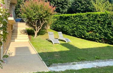 T3 rénové, jardin parking & garage privé, proche centre - Photo 15