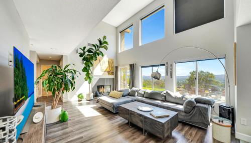 Stunning Hilltop 5BR With View And Hot Tub! - Foto 2