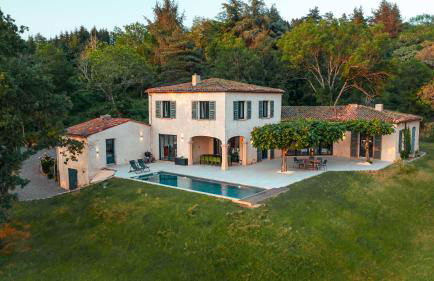 Le mas du roulier, villa provençale chic, 320m2 au calme avec vue 180 sur puy de Dôme - Foto 49