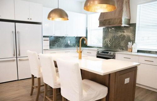 Sleeps 22! Ocean Views, Pool, FREE Golf Cart - Foto 49