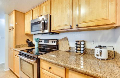 Pool Access! Family Retreat in Old Litchfield Park - Foto 12