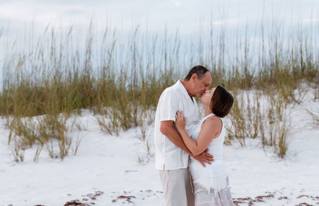 Private Vacation Photoshoot with Photographer in Tybee Island - Photo 20