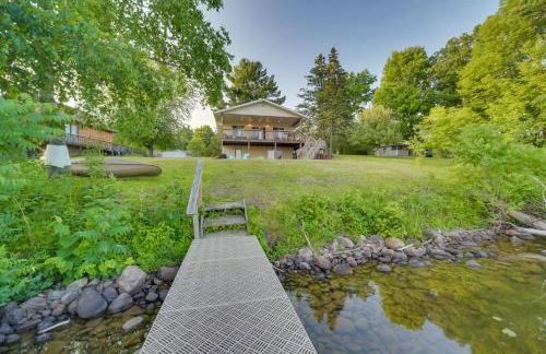 Lakefront Birchwood House with Deck and Fire Pit! - Foto 36