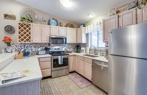 Lakefront Osage Beach Abode w/ Grill & Pool Access - Foto 7