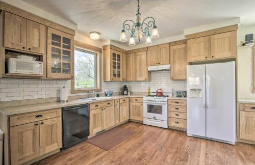 Idyllic Gem Screened Porch, half Mi to River! - Foto 10