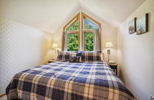 Highridge J5B Spectacular 1 Bedroom Escape with fireplace, sauna & resort amenities - Foto 12