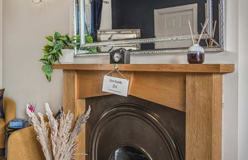 3 Bed Rest Home Middleton M24 Sleeps 8 - Foto 16