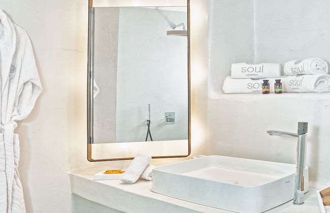 Santorini Soul Villas - Photo 39