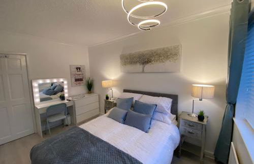 NEW…THE HOTTUB HOUSE BLACKPOOL PLEASURE BEACH - Photo 36