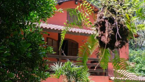 Casa em penedo com cachoeira - Foto 2
