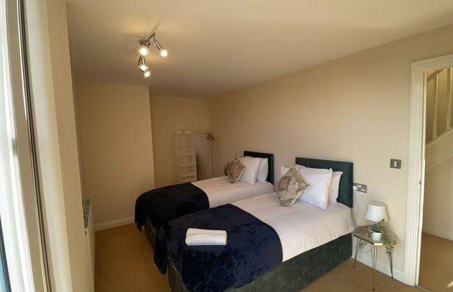 Free Parking Near City Centre & Stadium Sleeps 6-8 - Foto 2