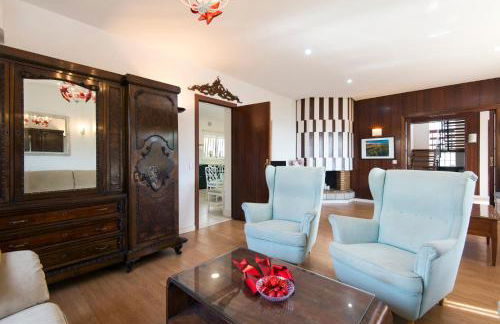 Queen Fabiola Villa, spacius home with private Pool in east Malaga - Photo 16