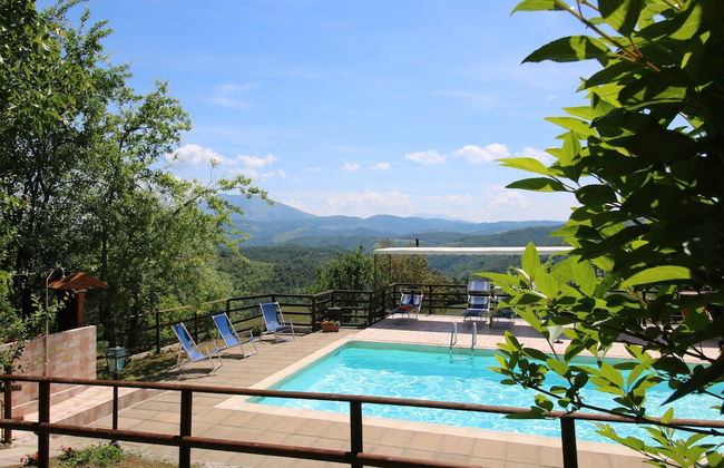 Timeless Holiday Home in Apecchio With Garden - Photo 1