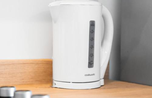 Modern 2 Bed Apartment - Sleeps 3 - Netflix - Parking 55C - Foto 28