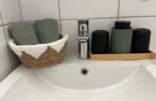 APARTMENT 24h CHECK IN - MODERN APARTMENT - STUDIO IN GOOD LOCATED - KLEIN aber FEIN in METROPOLE FRANKFURT - Foto 14