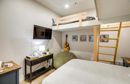 Waterfront Watertown Condo with Patio and Pool Access! - Foto 19