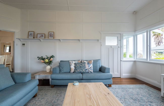 Bay Vista Cottage by the BnB Collection - Photo 17