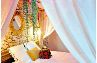 Duplex Safari jusqu'à 4 personnes, Spa XXL, day use, 5 min centre ville, cinéma, cascade et lit sous les arbres - Foto 36