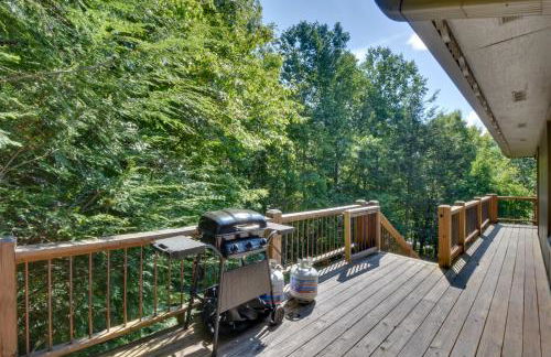 Stunning Dillard Home with Yard in Sky Valley! - Foto 28