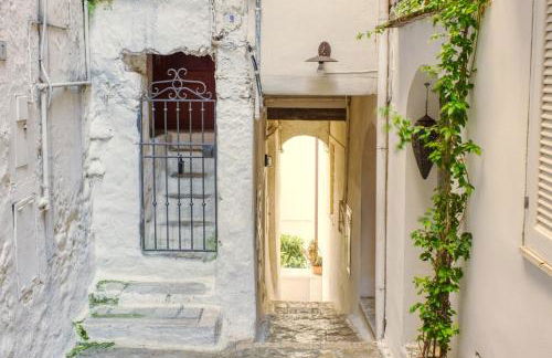 Tra i Vicoli di Sperlonga, Storia, Mare e Relax - Foto 24