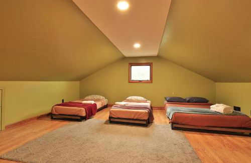 The Chariot - Creek Front with HotTub, Fire Pits, Billiards, EV Charger - Sandalwood Stays - Foto 16