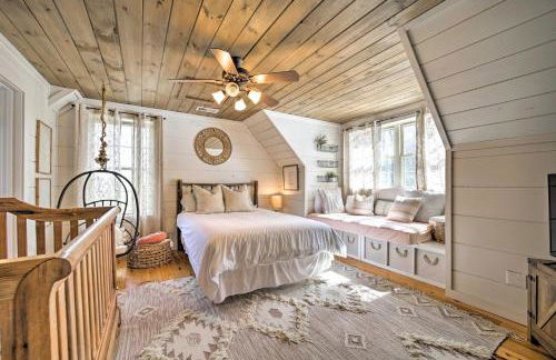 Ideal for Families! Lake Toxaway Getaway with Deck - Foto 19