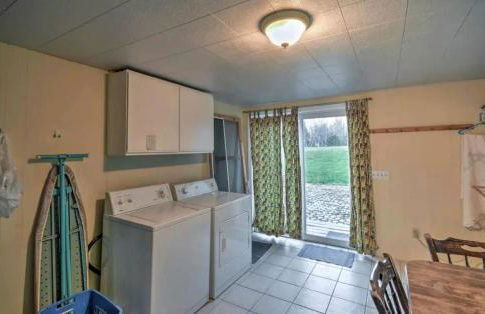 Spacious Family Lake Vacation Rental near St David, Maine - Foto 23