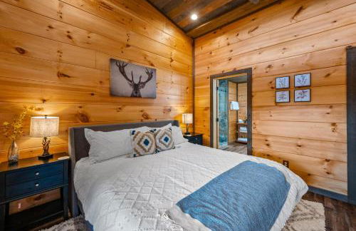 The Overlook - '21 Cabin - Gorgeous Unobstructed Views - Fire Pit Table - GameRm - HotTub - Xbox - Lots of Bears - Foto 24