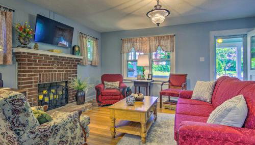 Restored Mars Hill Home on 1 Acre Walk to Town! - Foto 3