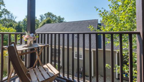 Luxe Loft Pet-friendly, Gas Grill & 5 Minutes from Town - Foto 2